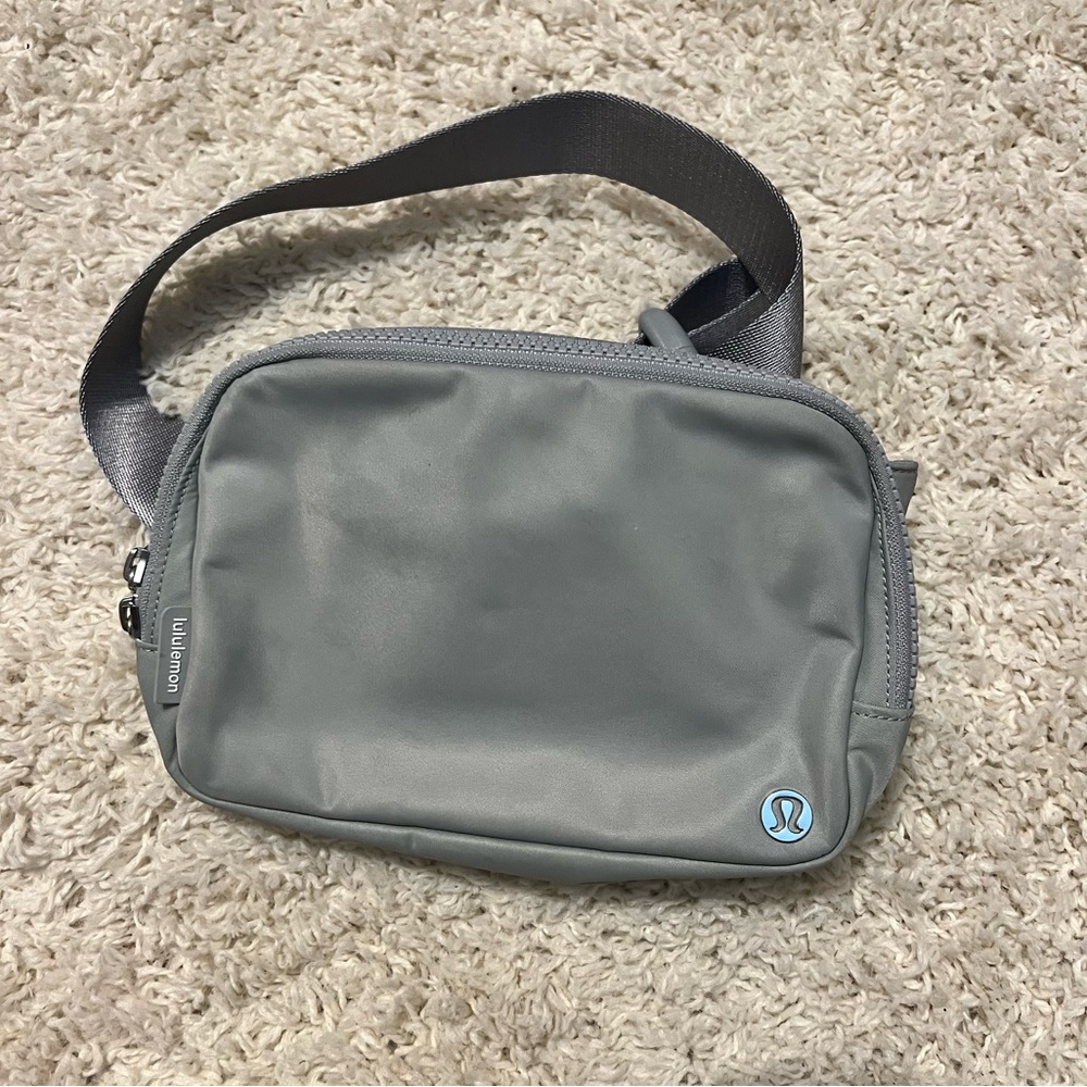 LULULEMON BELT BAG